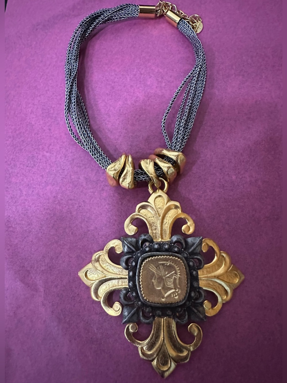 Vintage Robert Rose Roman Soldier cameo coin  pendant necklace